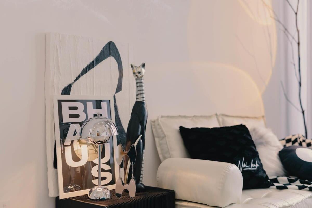 Pangsapuri Bauhaus Elegance- A Modern Take On Light & Shadow